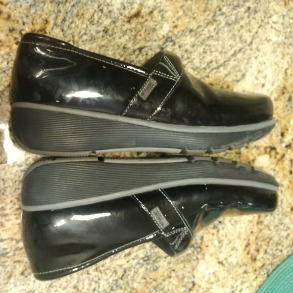 Grey's Anatomy Womens Size 10.5M Patent Black Non Slip Nursing Clogs by Softwalk - Picture 7 of 12